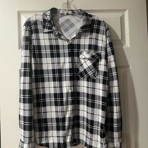 Eden & Olivia Black and White Plaid Button-Down Shirt